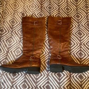 Boots size 8